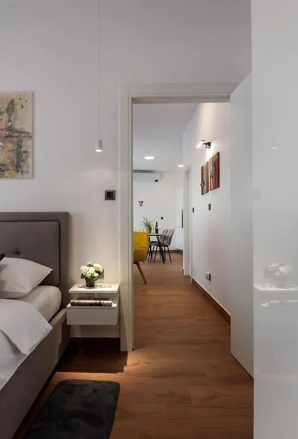 Terra 5 Deluxe Apartment On The Ground Floor With Private Parking Rijeka