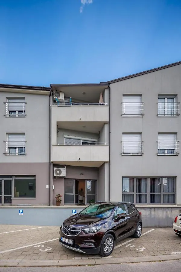 רייקה Terra 5 Deluxe Apartment On The Ground Floor With Private Parking